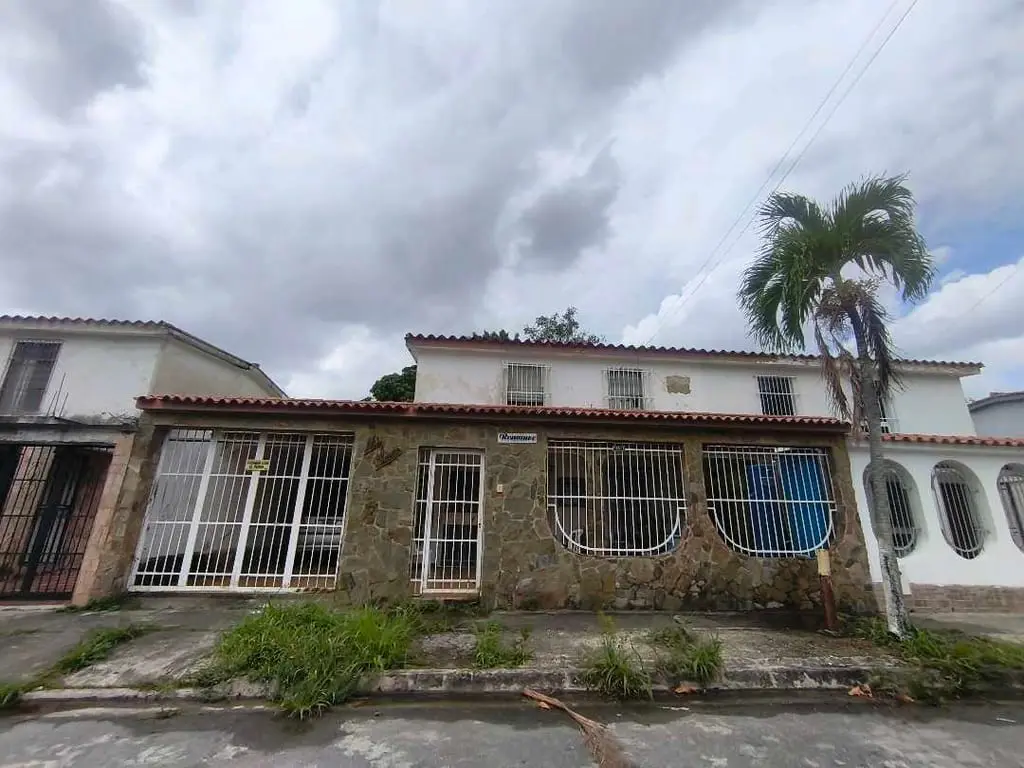 House in El Cafetal, Naguanagua - 1