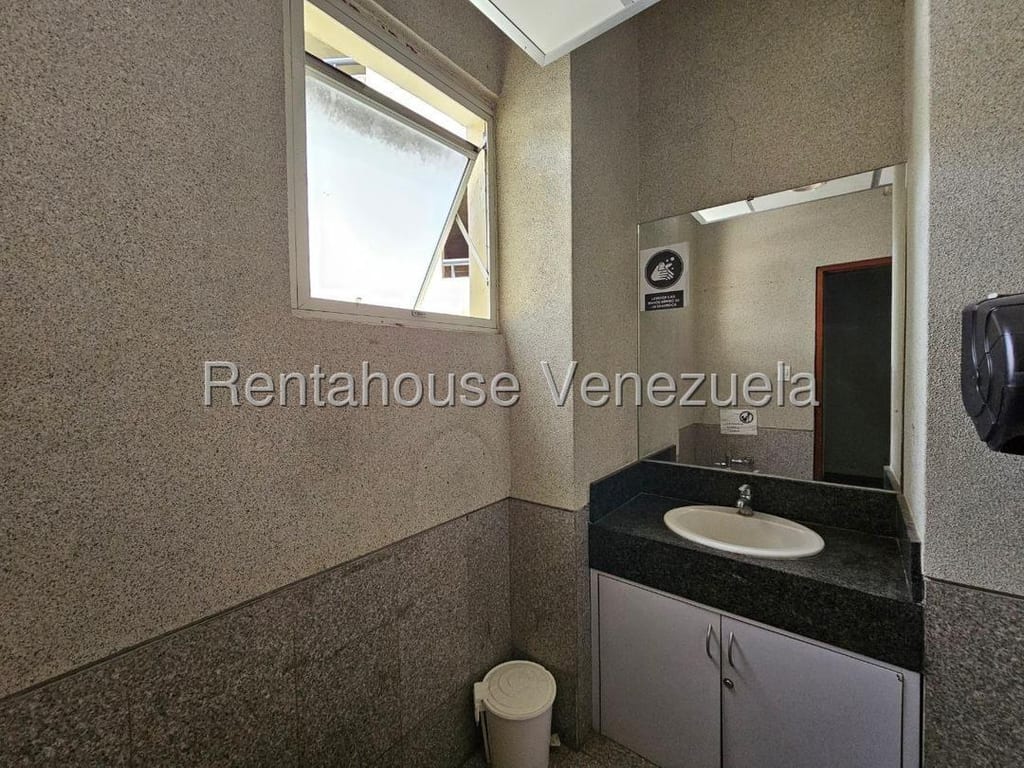 Edificio en Las Mercedes, Caracas