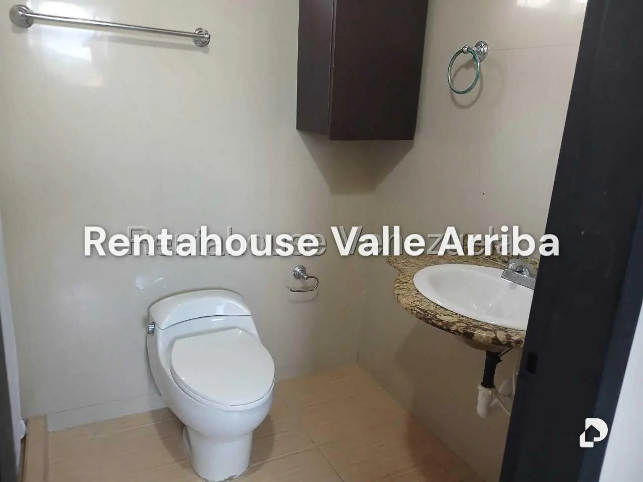 Anexo en El Hatillo, Caracas – 16