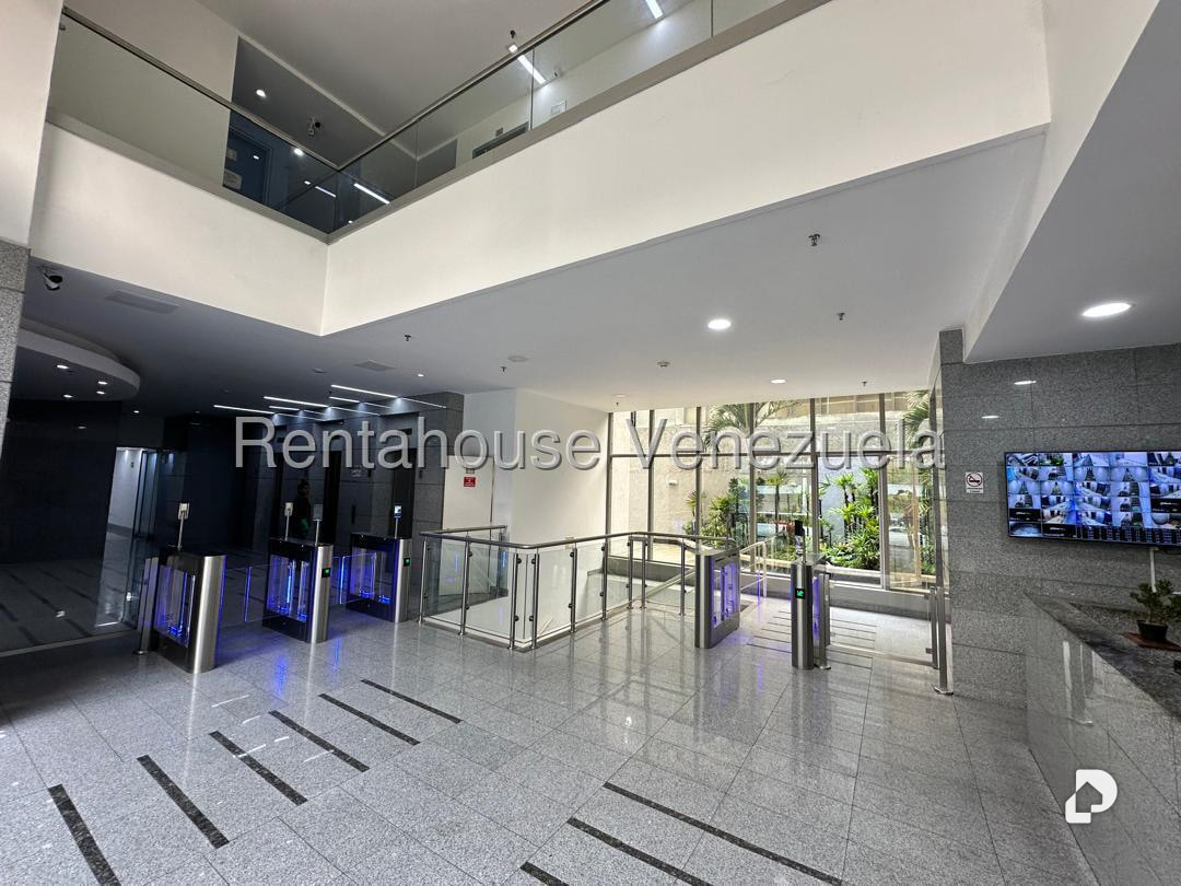 Local comercial en Santa Paula, Caracas – 2