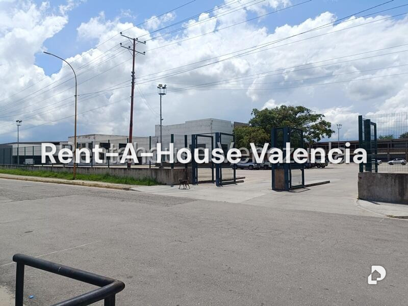 Local comercial en Zona Industrial El Recreo, Valencia – 2