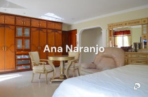 Casa en Alto Prado, Caracas – 13