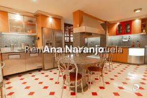 Casa en Alto Prado, Caracas – 8