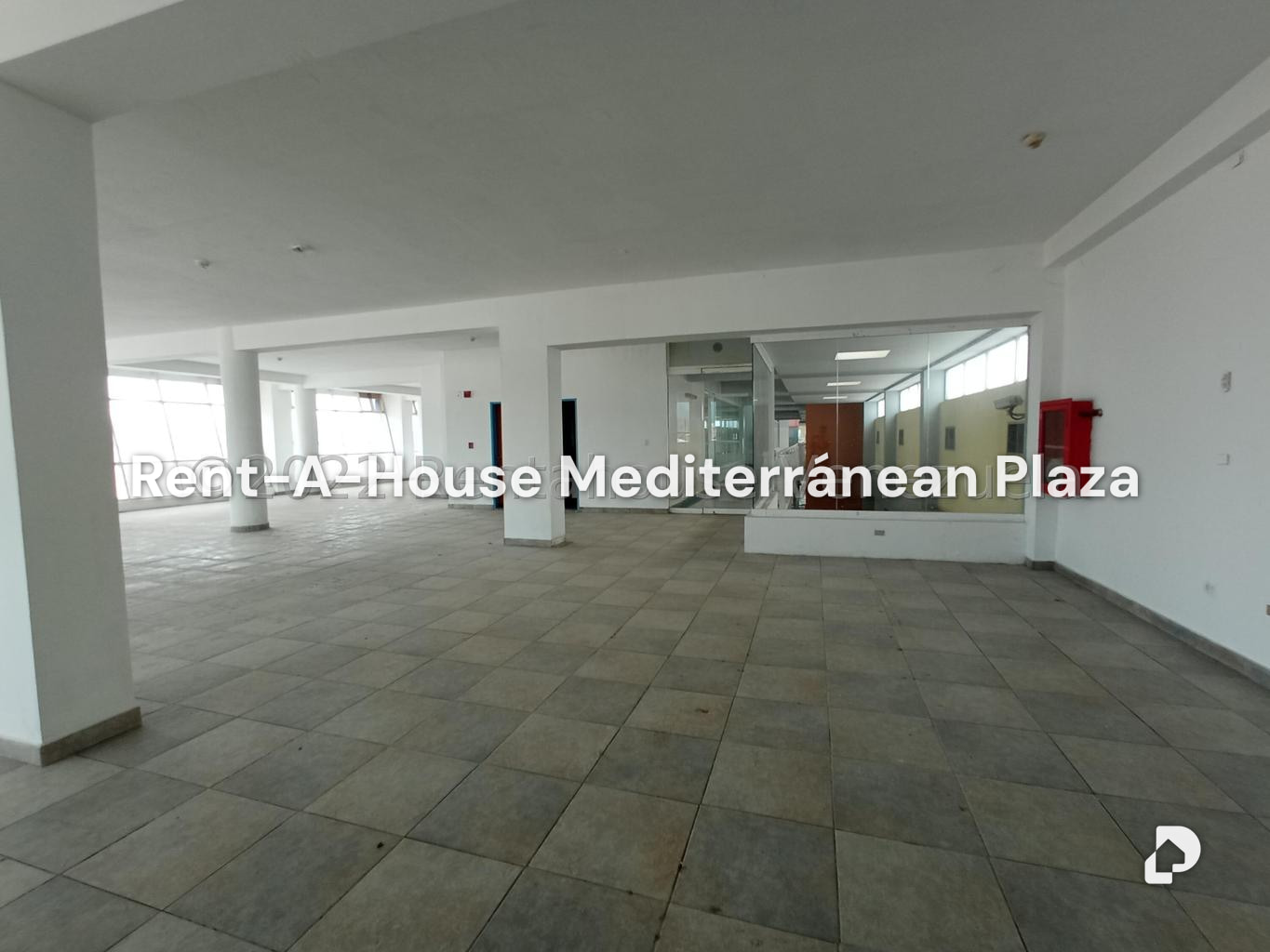 Local comercial en Castillito, San Diego
