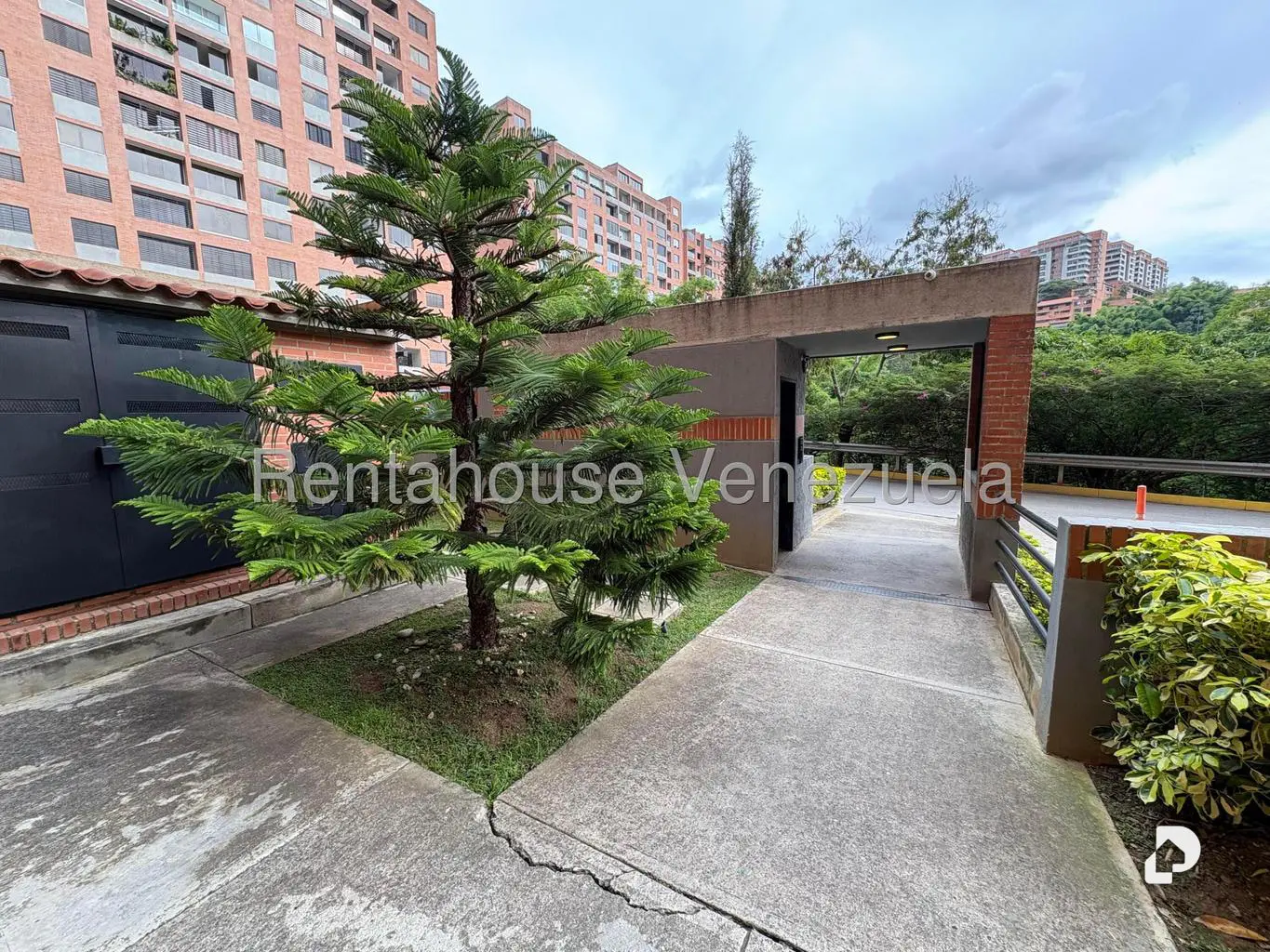 Apartamento en Colinas de La Tahona, Caracas – 1