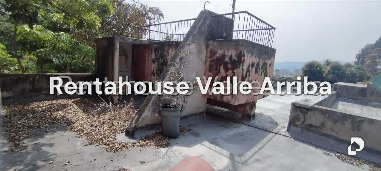 House in La Castellana, Caracas – 13