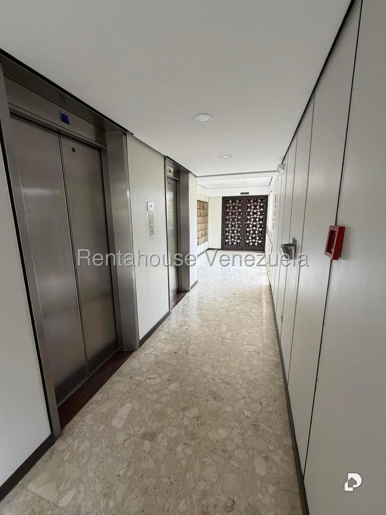 Apartamento en Colinas de Quinta Altamira, Caracas – 24