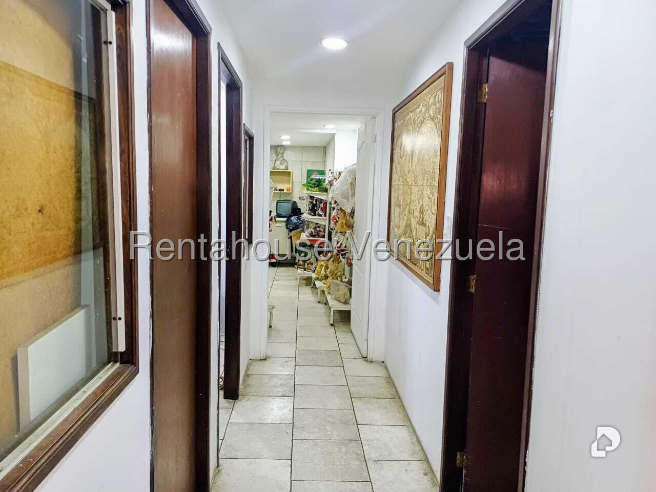 Local comercial en Parroquia Catedral, Caracas – 25