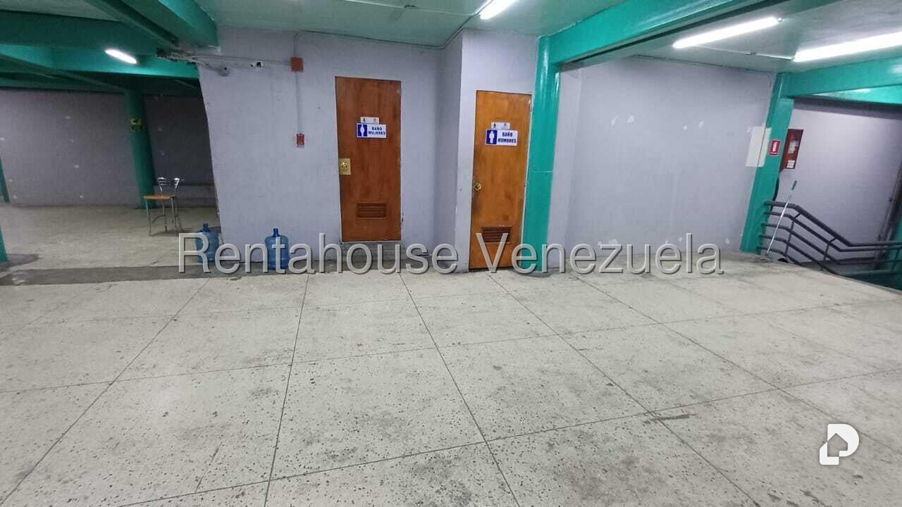 Local comercial en Parroquia Catedral, Caracas – 13