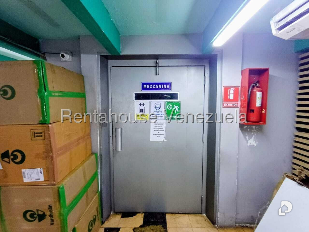Local comercial en Parroquia Catedral, Caracas – 18