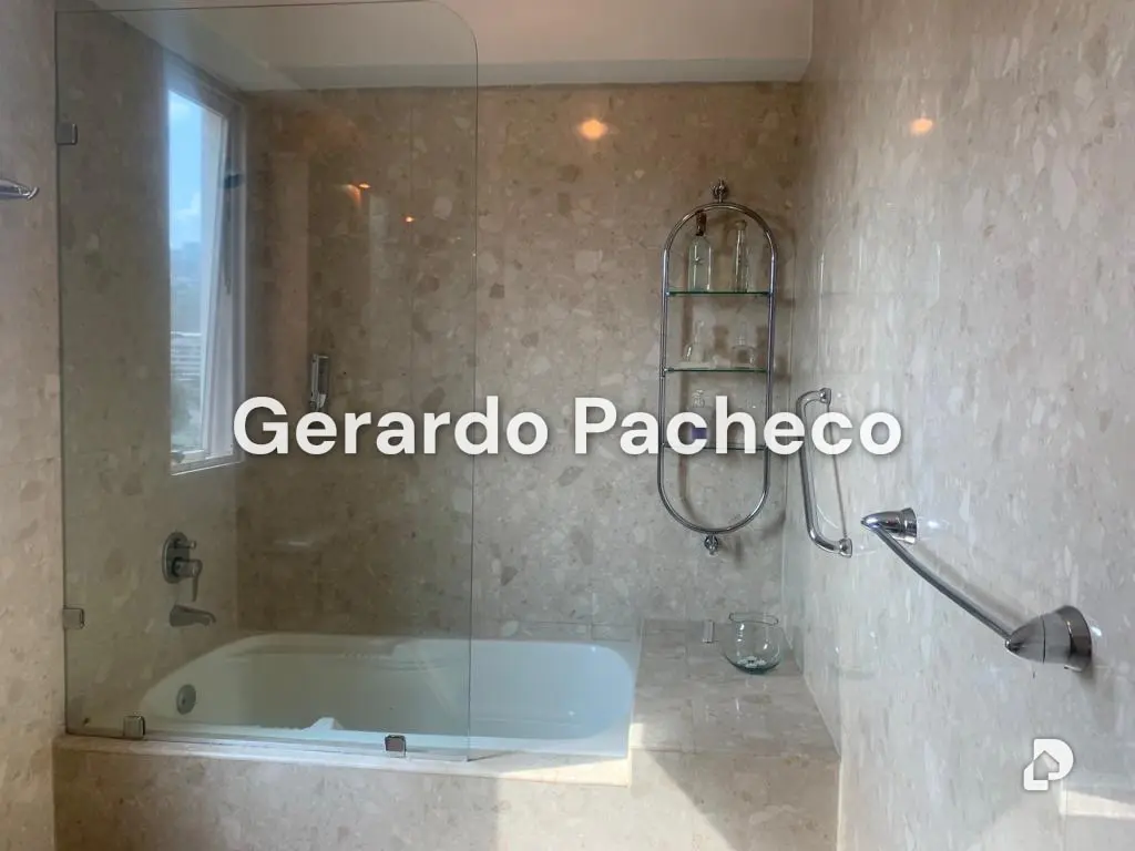 Apartamento en El Rosal, Caracas – 12