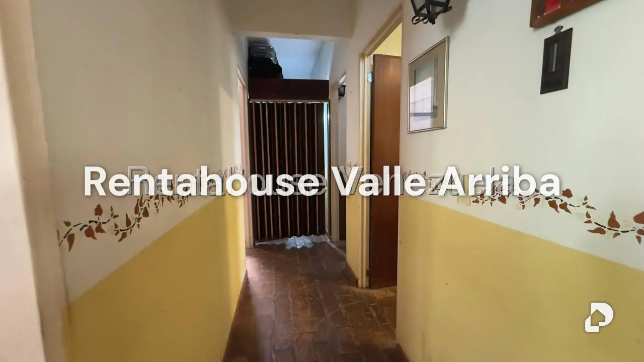 Casa en Oripoto, Caracas – 38