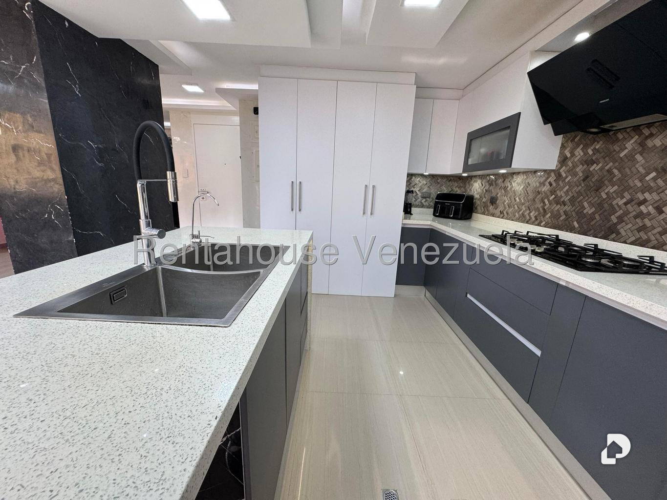 Apartamento en La Alameda, Caracas – 18