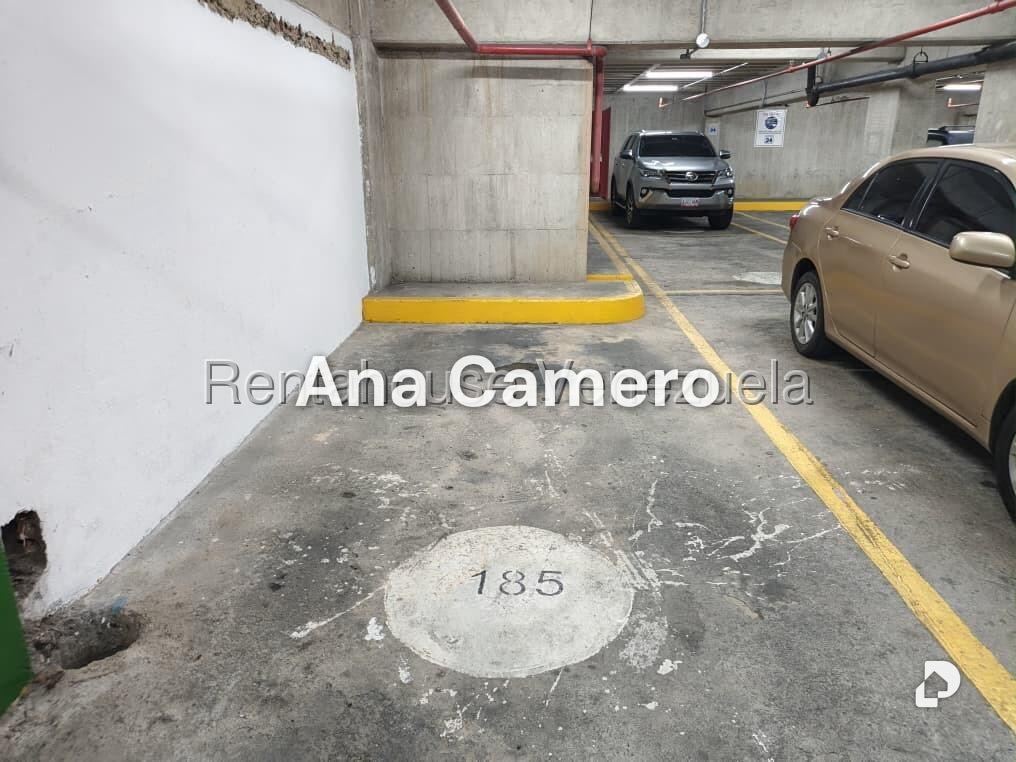 Local comercial en Prados del Este, Caracas – 12