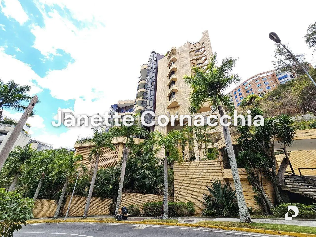 Apartamento en Colinas de Valle Arriba, Caracas – 1