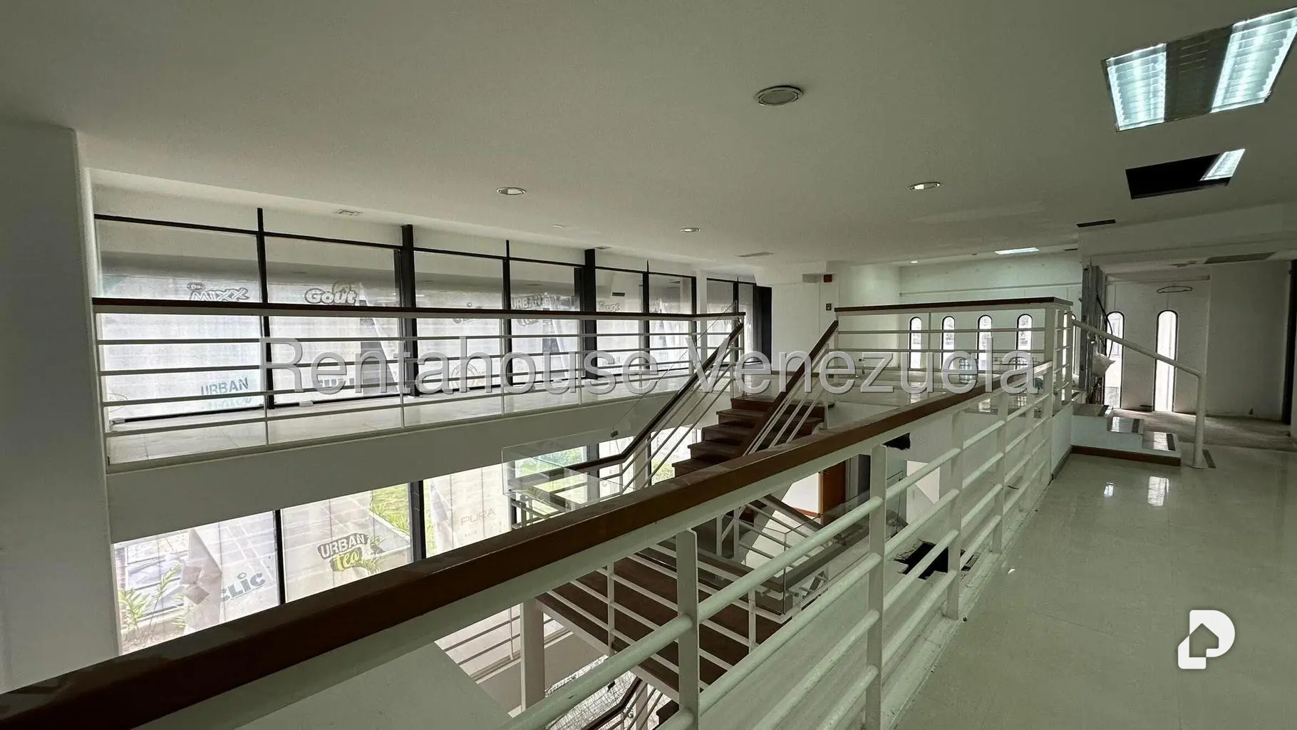 Oficina en Prados del Este, Caracas – 26