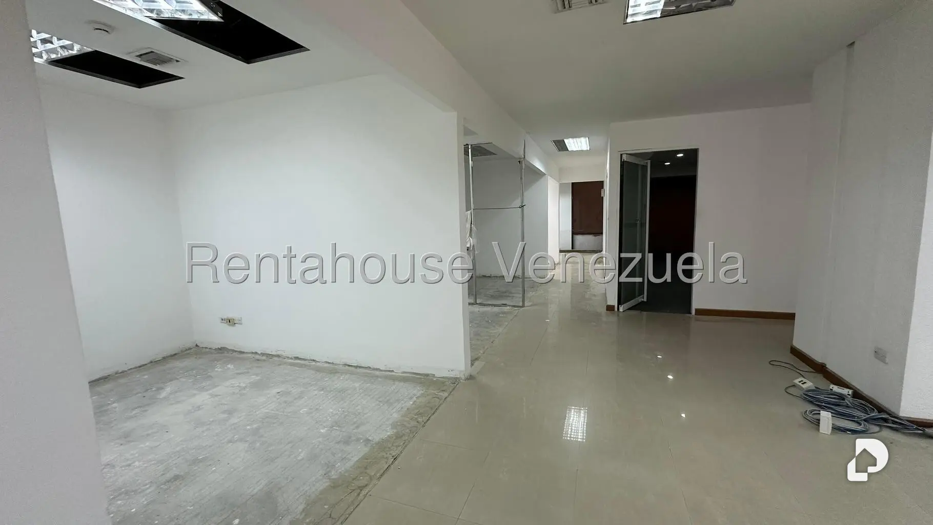 Oficina en Prados del Este, Caracas – 29