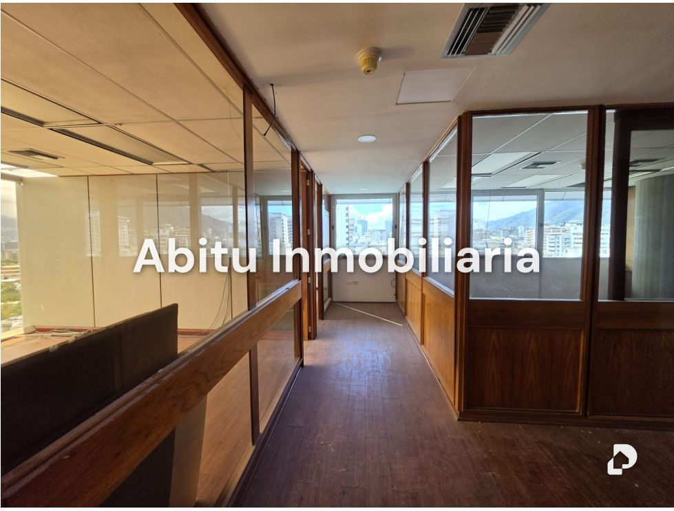 Oficina en Los Palos Grandes, Caracas – 13
