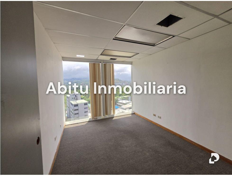 Oficina en Los Palos Grandes, Caracas – 2