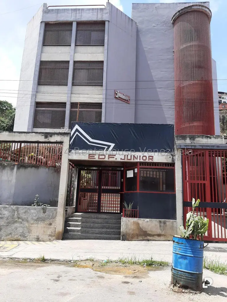 Edificio en Palo Verde, Caracas – 26