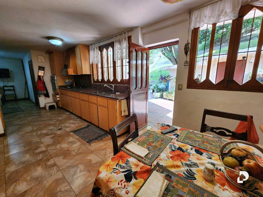 Casa en Santa Paula, Caracas – 17