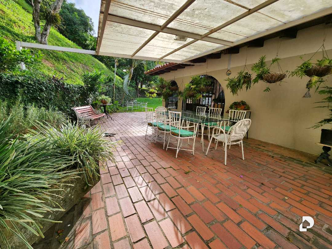 Casa en Santa Paula, Caracas – 18