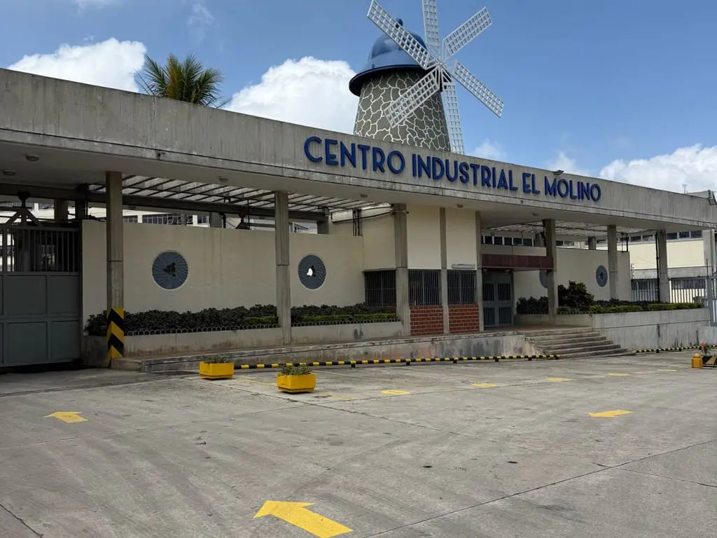 Warehouse in Caracas - 1