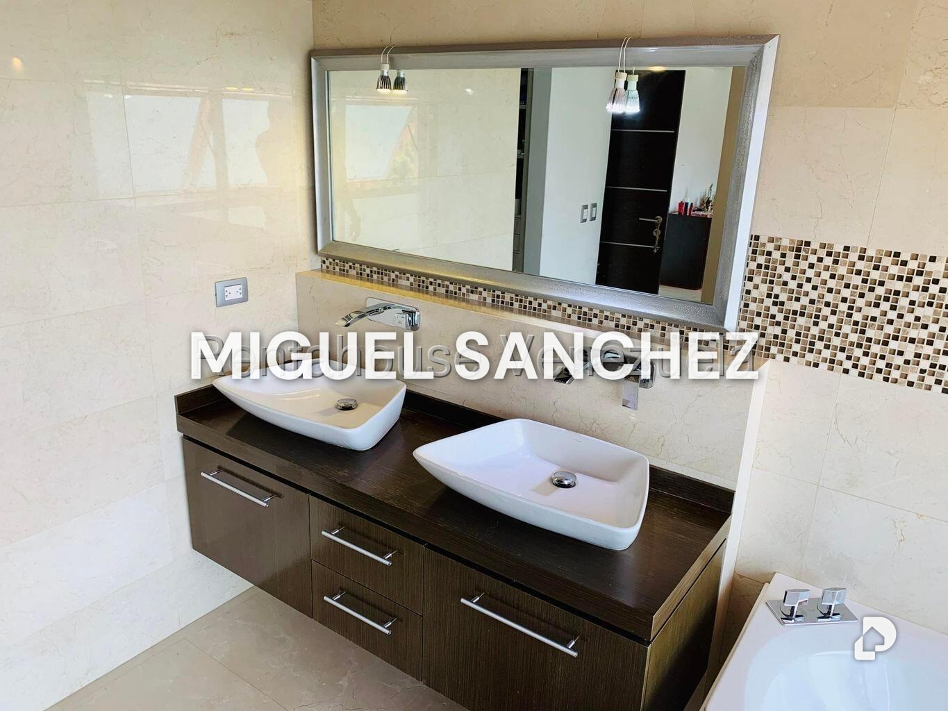House in El Pauji, Caracas – 24