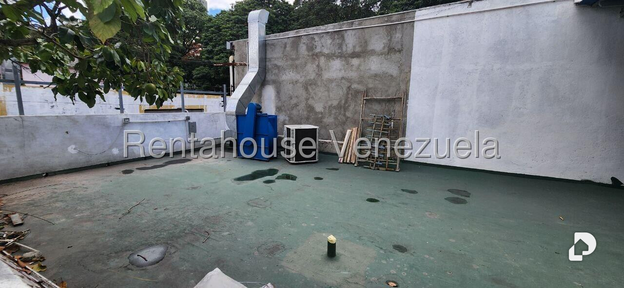 Local comercial en El Paraíso, Caracas – 15