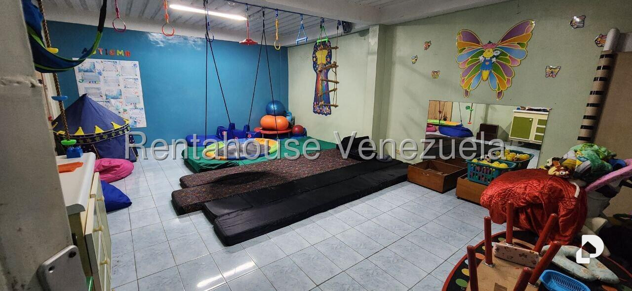 Local comercial en El Paraíso, Caracas – 3
