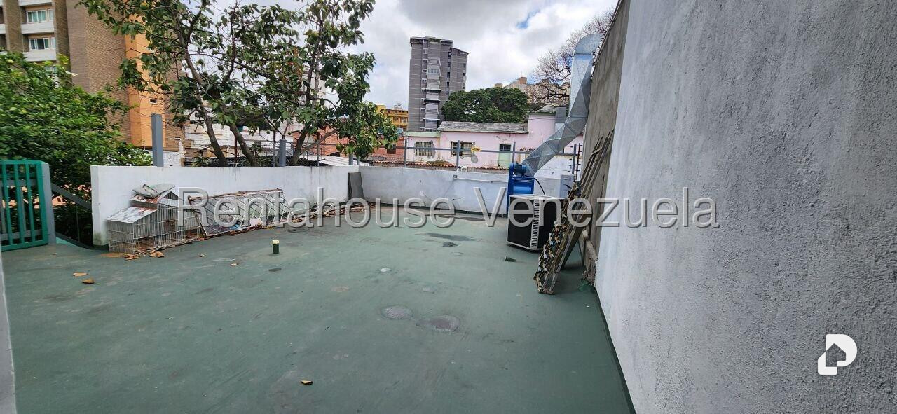 Local comercial en El Paraíso, Caracas – 17