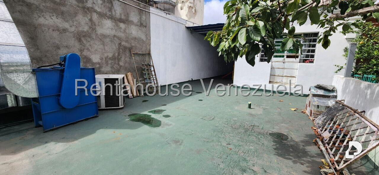Local comercial en El Paraíso, Caracas – 16