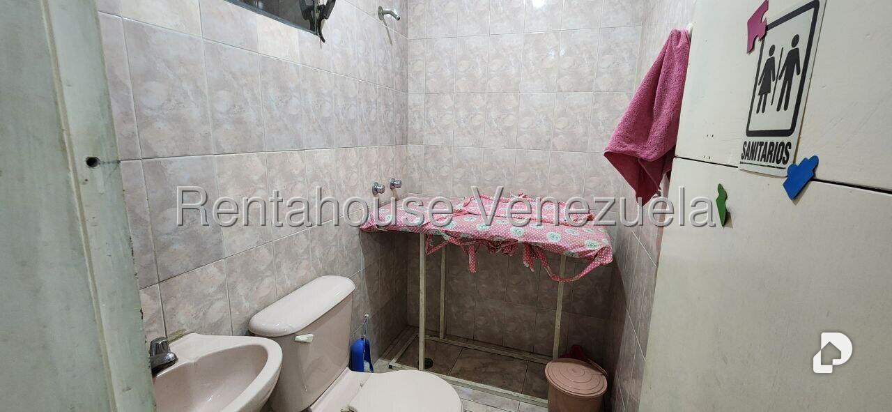 Local comercial en El Paraíso, Caracas – 11