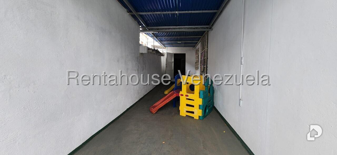 Local comercial en El Paraíso, Caracas – 13