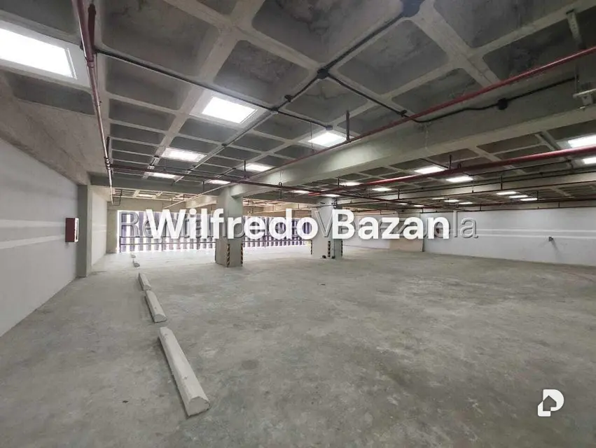 Garaje/Estacionamiento en Las Mercedes, Caracas – 12