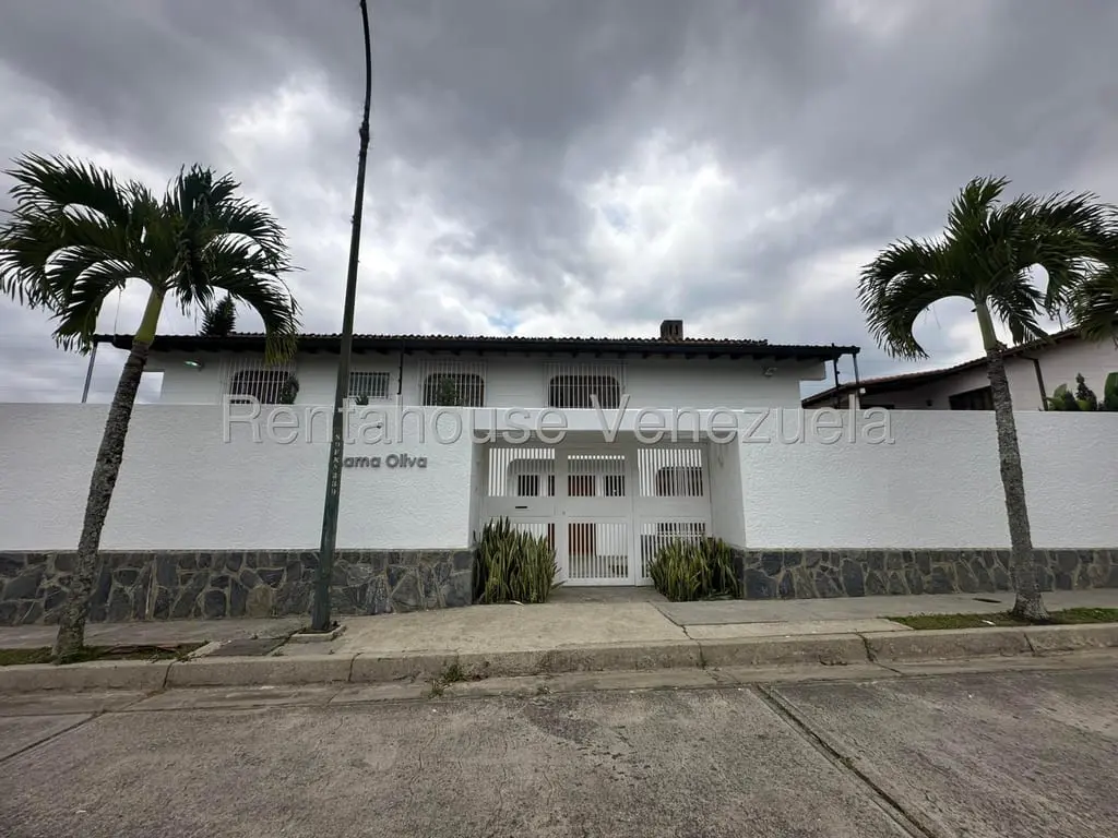 House in Lomas de La Lagunita, Caracas - 1