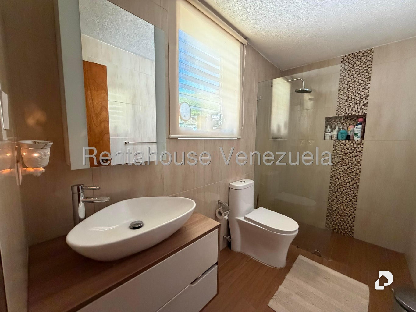 Casa en Prados Del Este, Caracas – 29
