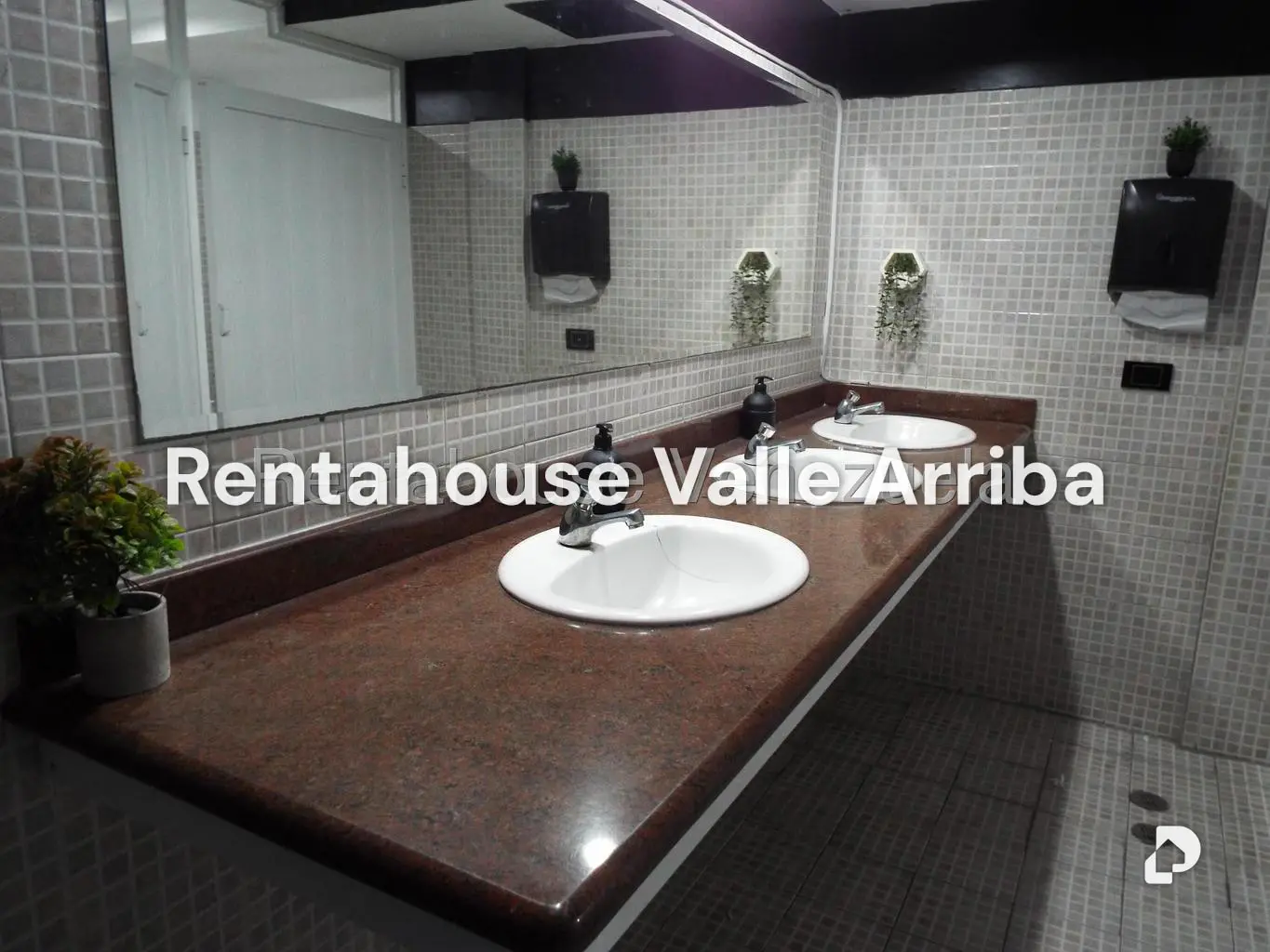 Local comercial en Las Mercedes, Caracas – 13