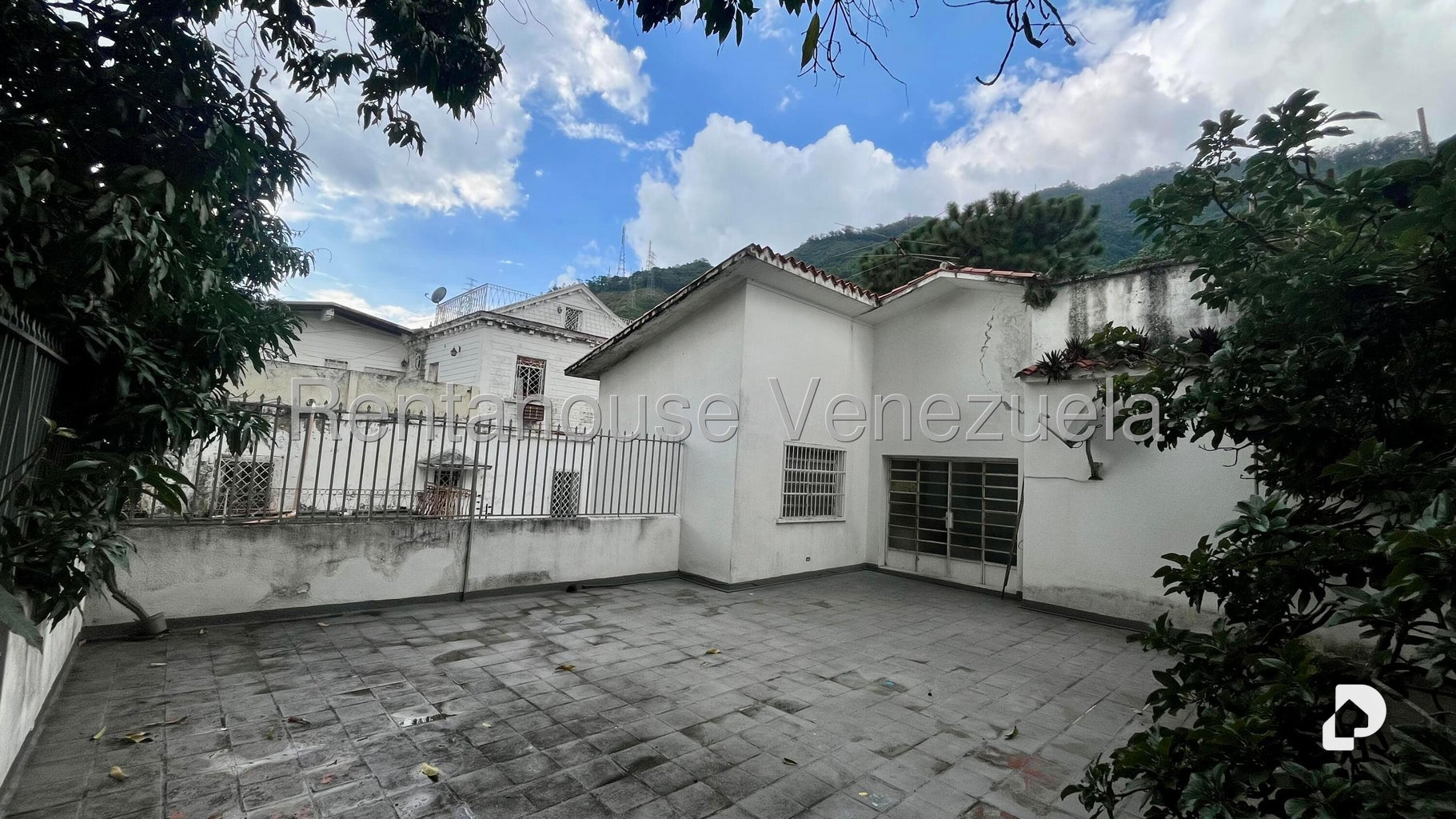 Casa en Alta Florida, Caracas – 30