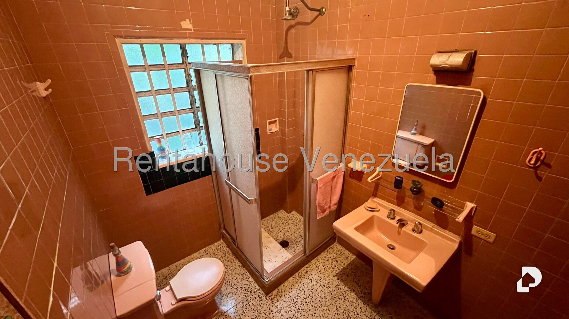 Casa en Alta Florida, Caracas – 25
