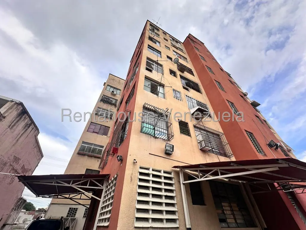 Apartamento en Urbanizacion San Ignacio, Maracay - 1