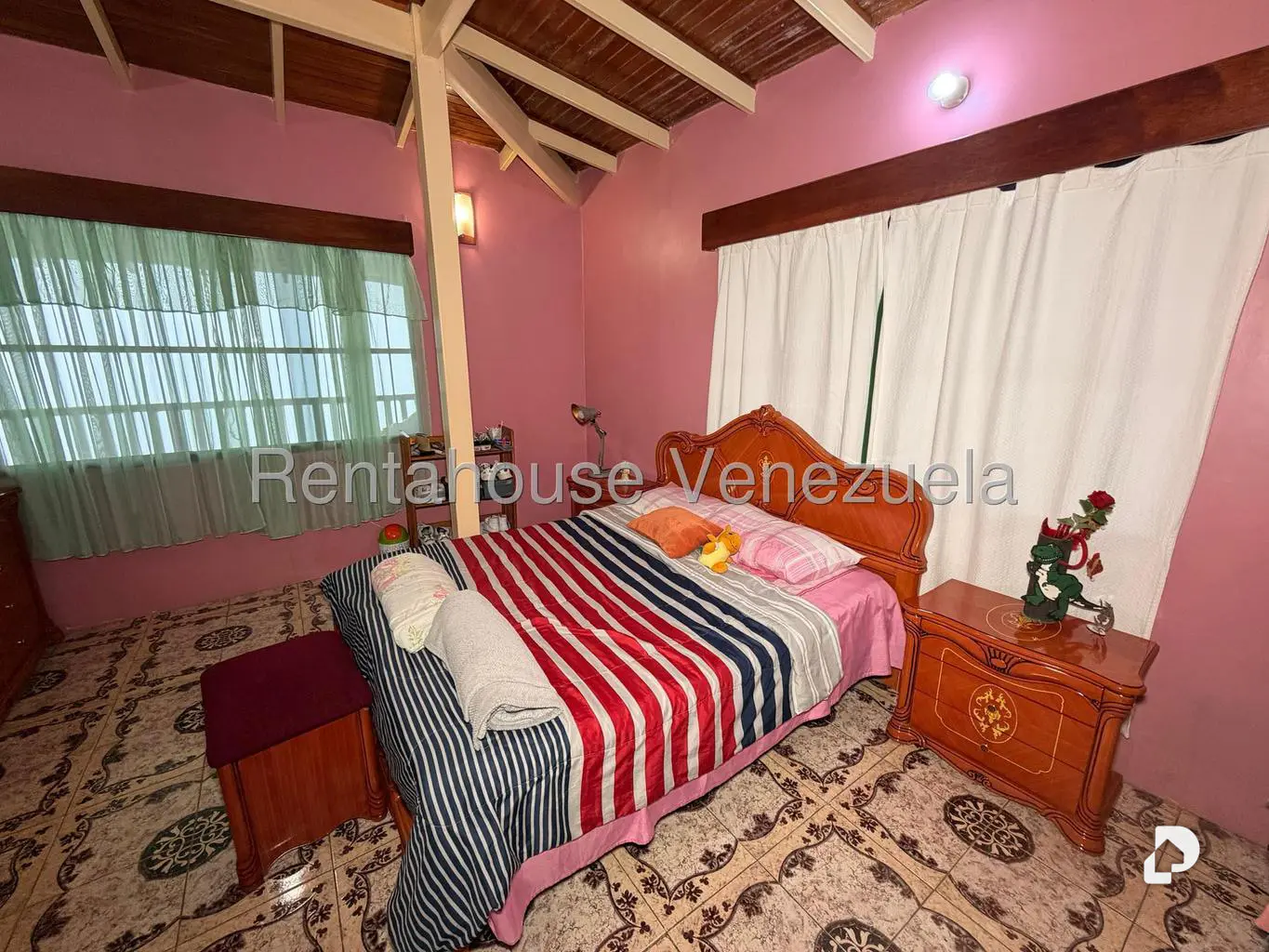 Casa en Monte Claro, Caracas – 9