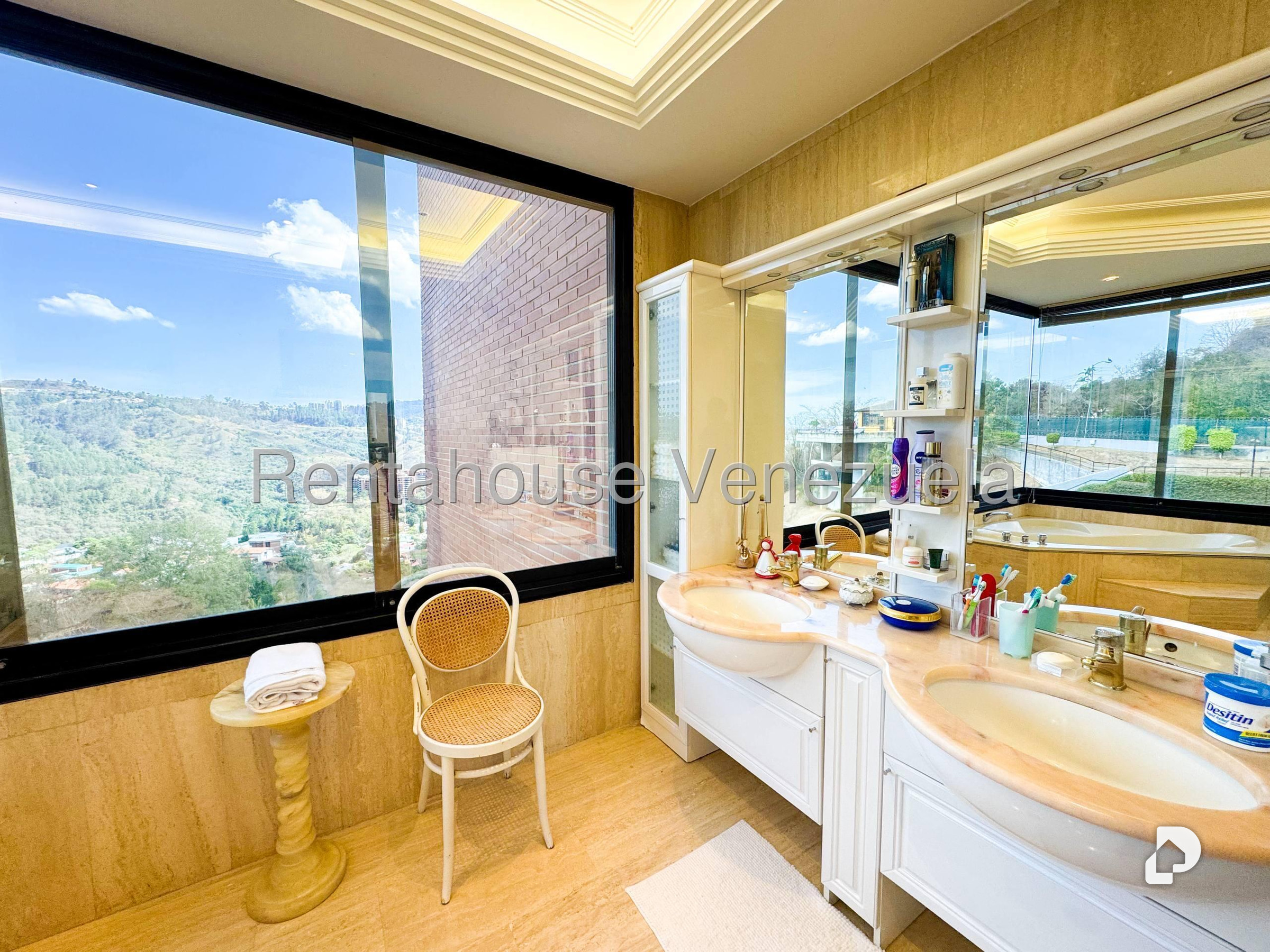 Apartamento en Lomas de San Román, Caracas – 23