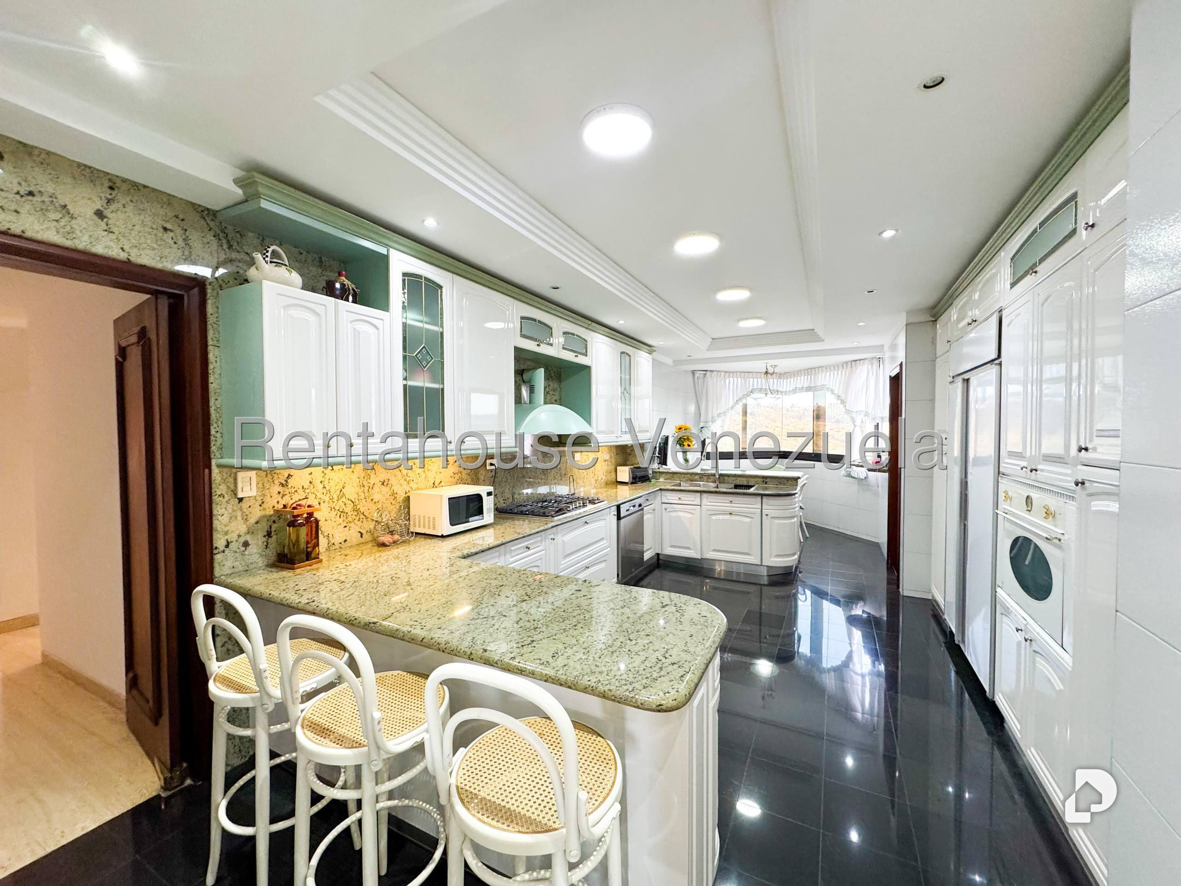 Apartamento en Lomas de San Román, Caracas – 14