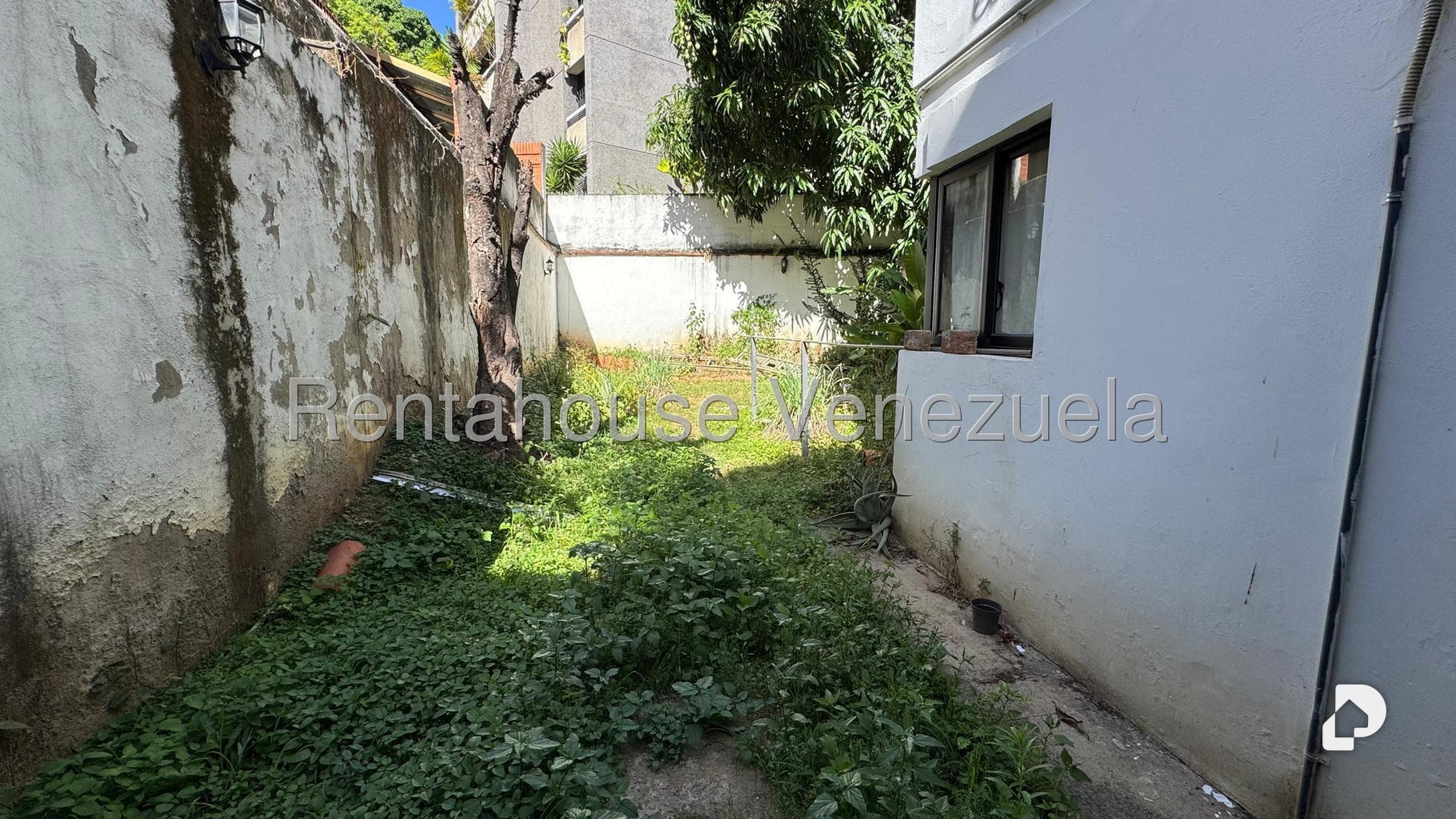 Casa en Los Palos Grandes, Caracas – 11