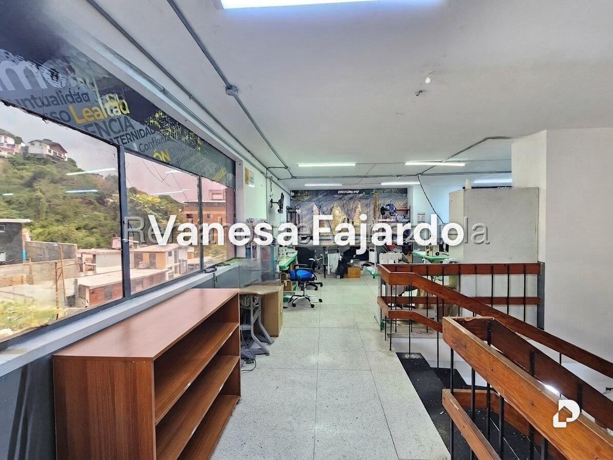 Galpón en Los Chaguaramos, Caracas – 23