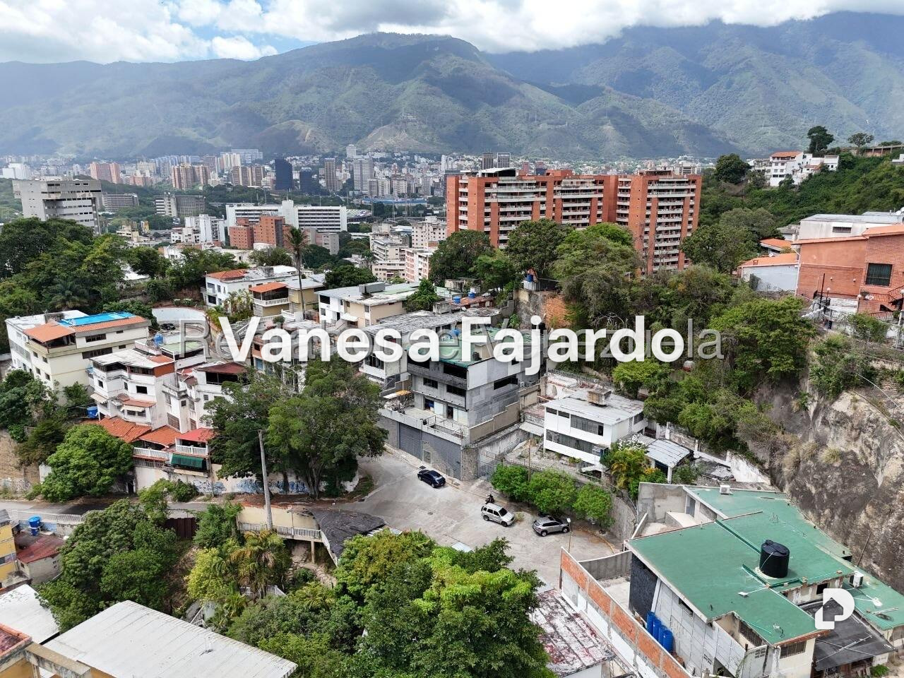Galpón en Los Chaguaramos, Caracas – 8