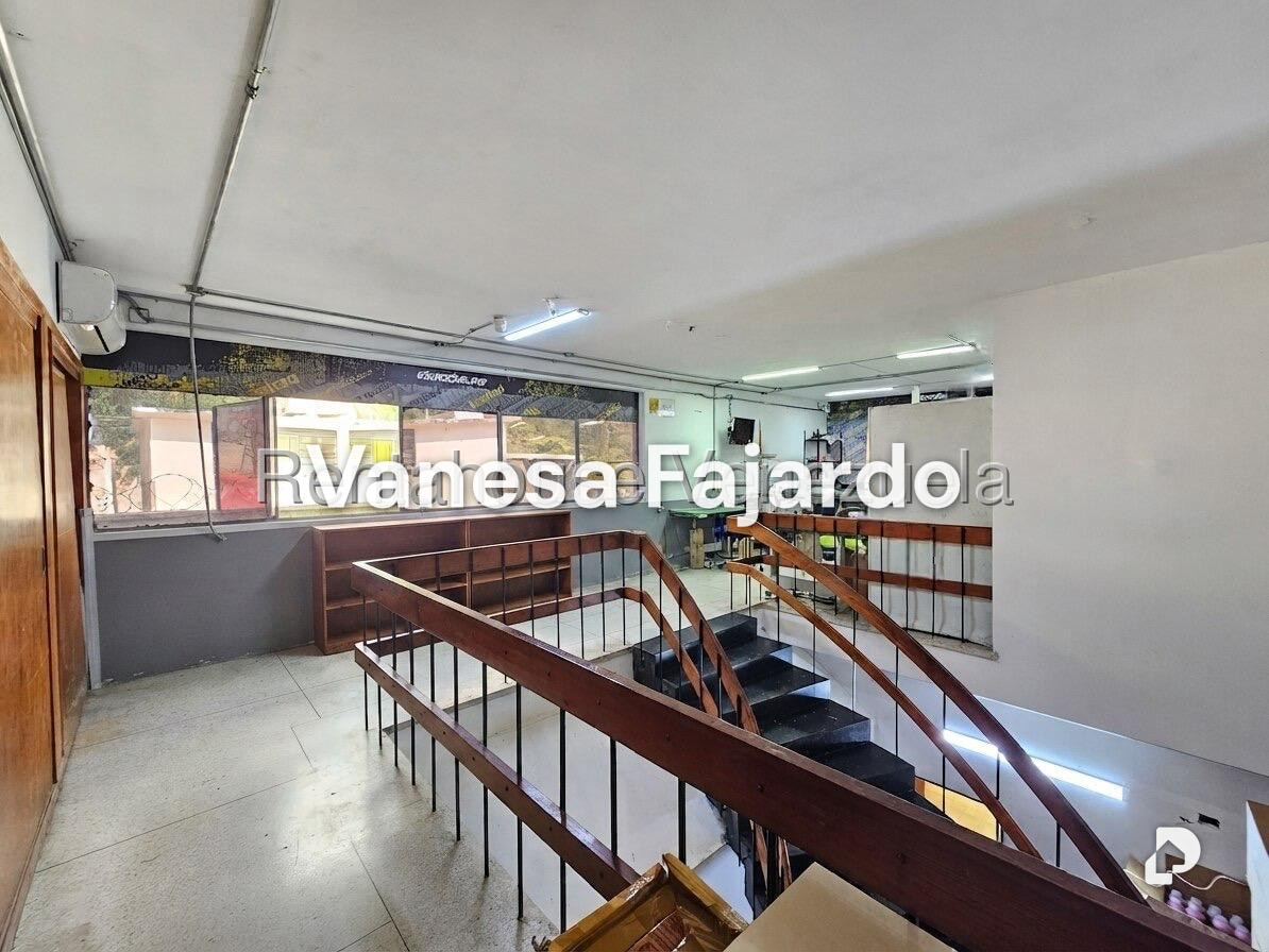Galpón en Los Chaguaramos, Caracas – 20