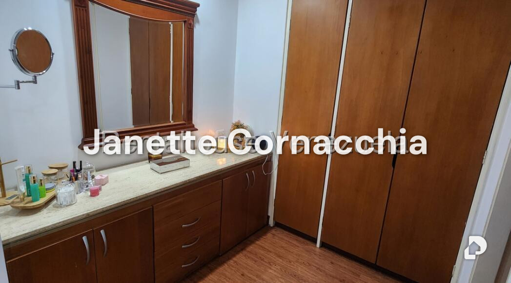 Apartment in Alta Florida, Caracas – 12