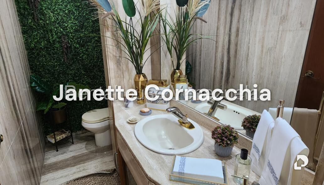 Apartment in Alta Florida, Caracas – 11